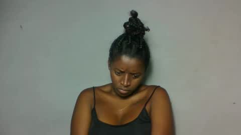 Snapshot of meliana98 chatting on 11/13/25, 02:54 meliana98 online show from 11/13/25, 02:54