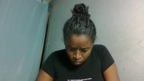 Snapshot of meliana98 chatting on 11/13/25, 07:02 meliana98 online show from 11/13/25, 07:02