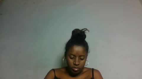 Snapshot of meliana98 chatting on 11/14/25, 11:31 meliana98 online show from 11/14/25, 11:31