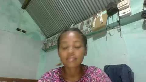 Snapshot of meliana98 chatting on 11/24/25, 04:51 meliana98 online show from 11/24/25, 04:51