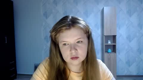 Snapshot of melina_beauty chatting on 09/23/25, 07:50 Melina online show from 09/23/25, 07:50