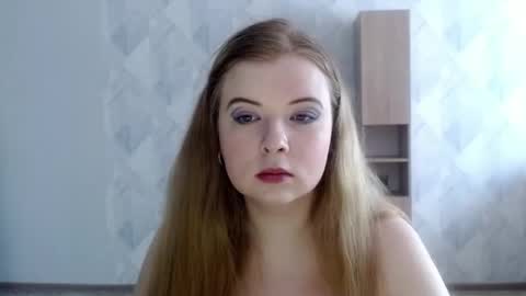 Snapshot of melina_beauty chatting on 03/18/26, 07:55 Melina online show from 03/18/26, 07:55