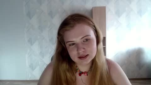 Snapshot of melina_beauty chatting on 03/30/26, 01:56 Melina online show from 03/30/26, 01:56