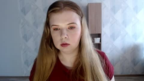 Snapshot of melina_beauty chatting on 04/11/26, 07:45 Melina online show from 04/11/26, 07:45