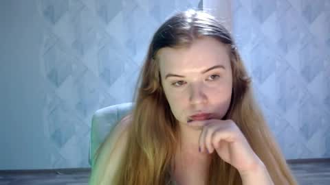 Snapshot of melina_beauty chatting on 04/14/26, 07:09 Melina online show from 04/14/26, 07:09