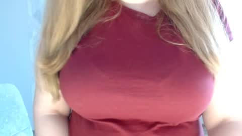 Snapshot of melina_beauty chatting on 04/16/26, 06:58 Melina online show from 04/16/26, 06:58