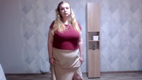 Snapshot of melina_beauty chatting on 05/21/26, 08:38 Melina online show from 05/21/26, 08:38