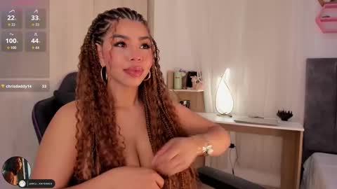 Snapshot of melina_ferrer1 chatting on 11/21/25, 12:59 EI online show from 11/21/25, 12:59