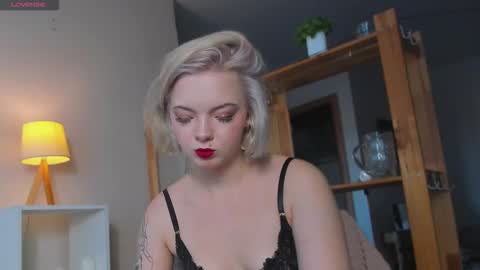 Snapshot of melinamonroe chatting on 10/02/25, 03:24 My name is Melina online show from 10/02/25, 03:24