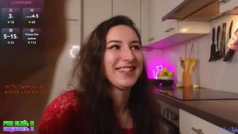 Snapshot of melinastyles chatting on 11/28/25, 07:38 Melina Styles online show from 11/28/25, 07:38