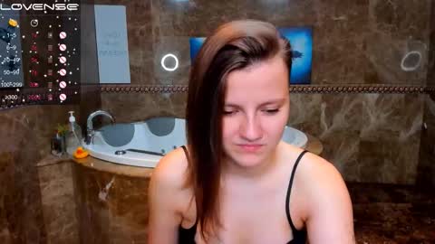 Snapshot of melindat chatting on 09/14/25, 01:38 Melinda online show from 09/14/25, 01:38