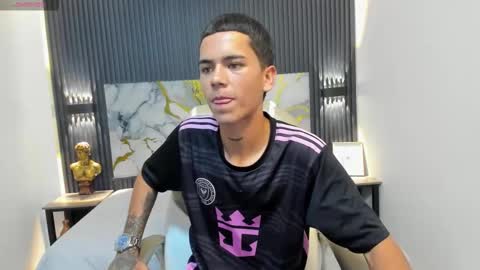 Meliodas online show from 10/08/25, 04:21