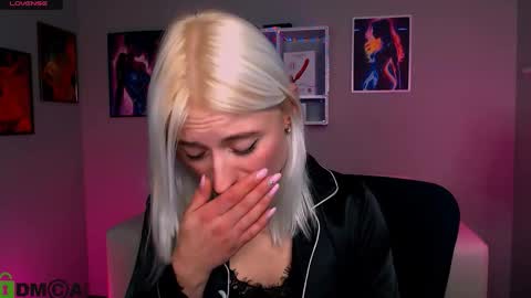 Snapshot of melisa_white1 chatting on 10/14/25, 07:36 Melisa online show from 10/14/25, 07:36