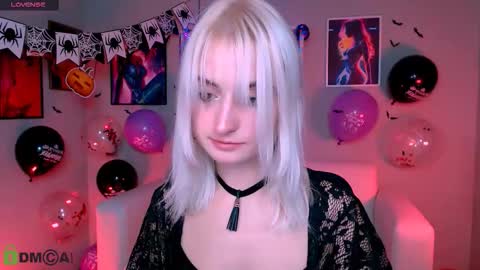 Snapshot of melisa_white1 chatting on 10/22/25, 07:02 Melisa online show from 10/22/25, 07:02