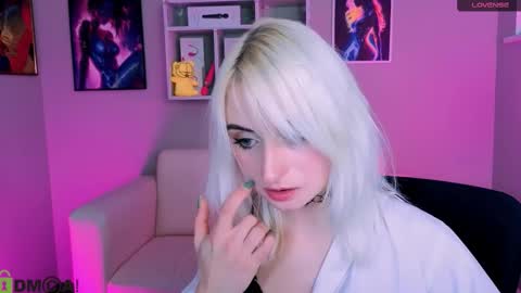 Snapshot of melisa_white1 chatting on 11/09/25, 09:24 Melisa online show from 11/09/25, 09:24