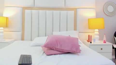 Meli online show from 10/08/25, 03:59