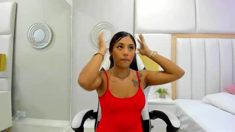 Meli online show from 10/21/25, 02:23