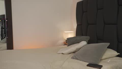 Snapshot of melisalopezz chatting on 11/05/25, 12:27 On vacation until Monday online show from 11/05/25, 12:27