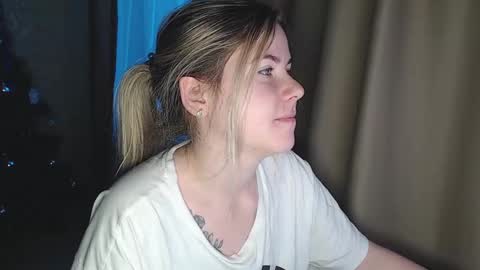Melissa  Ray online show from 12/18/24, 03:26