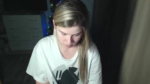 Melissa  Ray online show from 12/18/24, 01:34