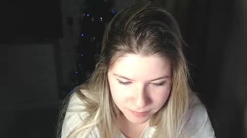 Melissa  Ray online show from 12/26/24, 06:12