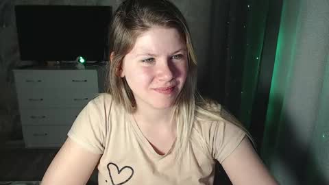 Melissa  Ray online show from 02/17/25, 09:52
