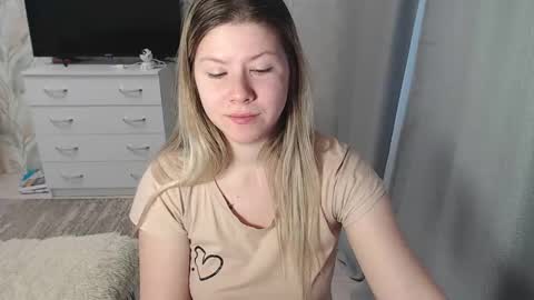 Melissa  Ray online show from 02/19/25, 02:33