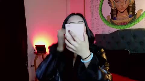 Snapshot of melissa_dolce chatting on 12/22/25, 08:28 michell online show from 12/22/25, 08:28