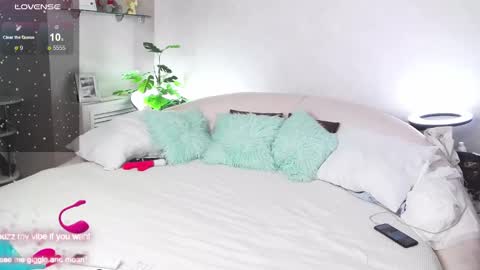 Snapshot of melissa_fane chatting on 12/02/24, 07:38 Hot Milf Melissa ONLINE Mon Tue Wed Fr Sun - 9pm - 6amUTC3 online show from 12/02/24, 07:38
