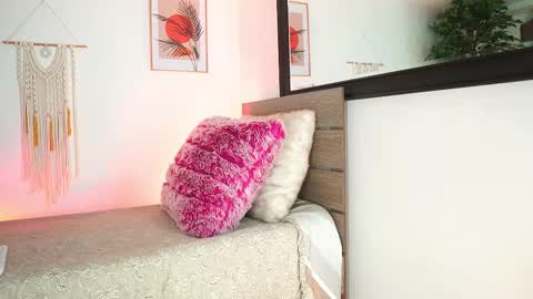 Melissa online show from 09/15/25, 12:27