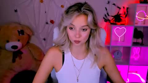 Melissa online show from 10/16/25, 04:30