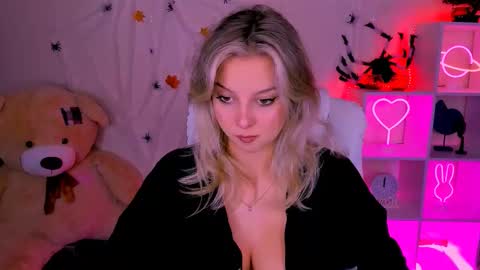 Melissa online show from 10/20/25, 04:29