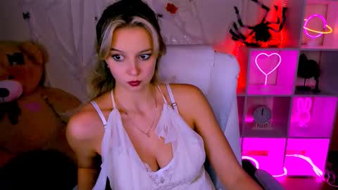 Melissa online show from 10/28/25, 02:31