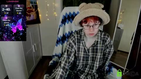 Snapshot of melissa_wells chatting on 10/23/25, 09:02 Melissa online show from 10/23/25, 09:02