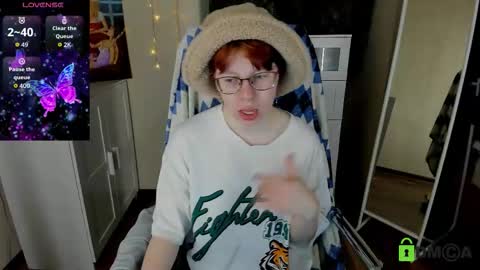 Snapshot of melissa_wells chatting on 11/02/25, 09:06 Melissa online show from 11/02/25, 09:06