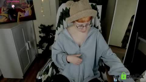 Snapshot of melissa_wells chatting on 12/03/25, 09:13 Melissa online show from 12/03/25, 09:13