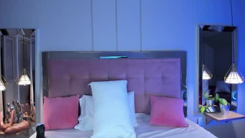 M E L I S S A  online show from 11/24/25, 12:05