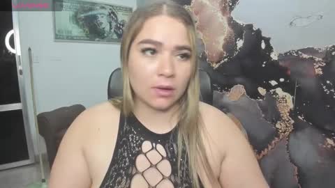 Snapshot of melissalabx69 chatting on 11/02/25, 02:08 MELISSA online show from 11/02/25, 02:08