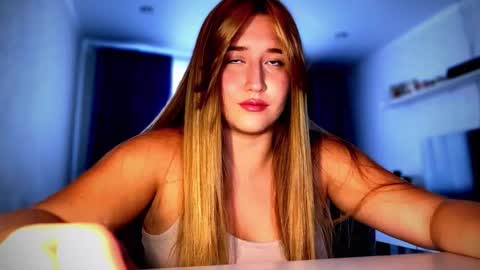 Snapshot of melissalii chatting on 10/10/25, 12:26 melissalii online show from 10/10/25, 12:26