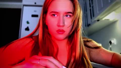 Snapshot of melissalii chatting on 10/14/25, 06:25 melissalii online show from 10/14/25, 06:25