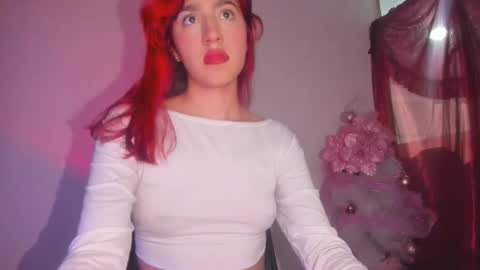 Snapshot of melissaowenn chatting on 12/17/25, 02:50 Melissa online show from 12/17/25, 02:50