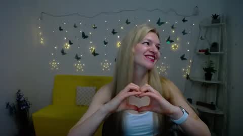 Snapshot of melissatylerbb chatting on 03/11/26, 06:19 Melissa online show from 03/11/26, 06:19