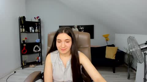 melissawiliam online show from 12/17/24, 06:09