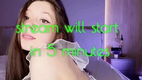 Snapshot of melissaxcbx chatting on 11/02/25, 12:29 NEXT STREAM in 7 3gmt--- online show from 11/02/25, 12:29