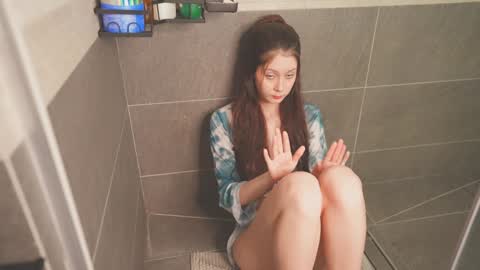 Snapshot of melissaxcbx chatting on 11/23/25, 01:44 NEXT STREAM in 7 3gmt--- online show from 11/23/25, 01:44