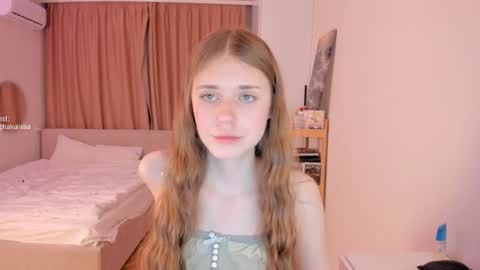 Snapshot of melissssa_bloom chatting on 06/24/26, 10:31 Melissa online show from 06/24/26, 10:31
