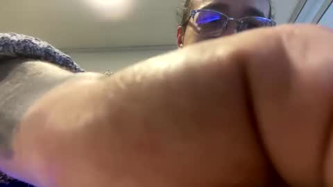 Melkkor Independient Model online show from 12/17/25, 01:33