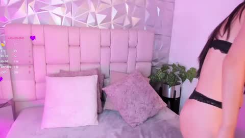 Snapshot of mell_muller chatting on 07/29/26, 12:03 Mell online show from 07/29/26, 12:03