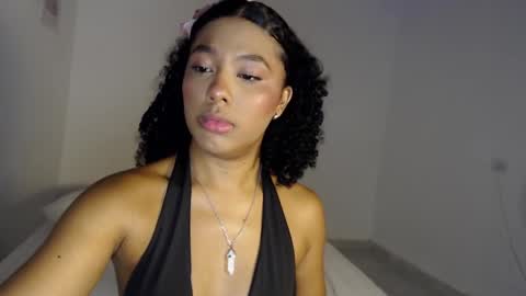 Snapshot of mell_rossi chatting on 11/07/25, 08:14 mell_rossi online show from 11/07/25, 08:14