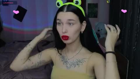 Freya  IM NONUDE online show from 10/12/25, 10:53